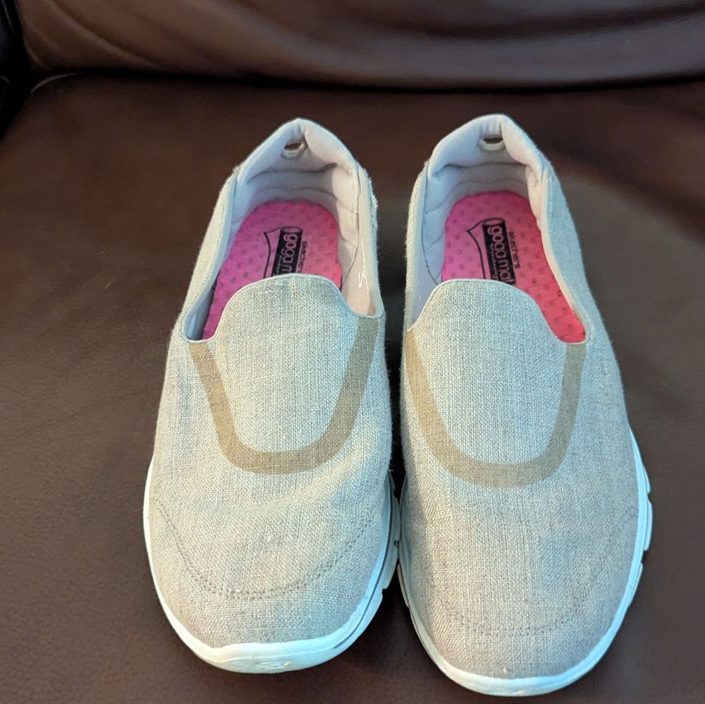 Skechers Shoes For Women Size 7.5